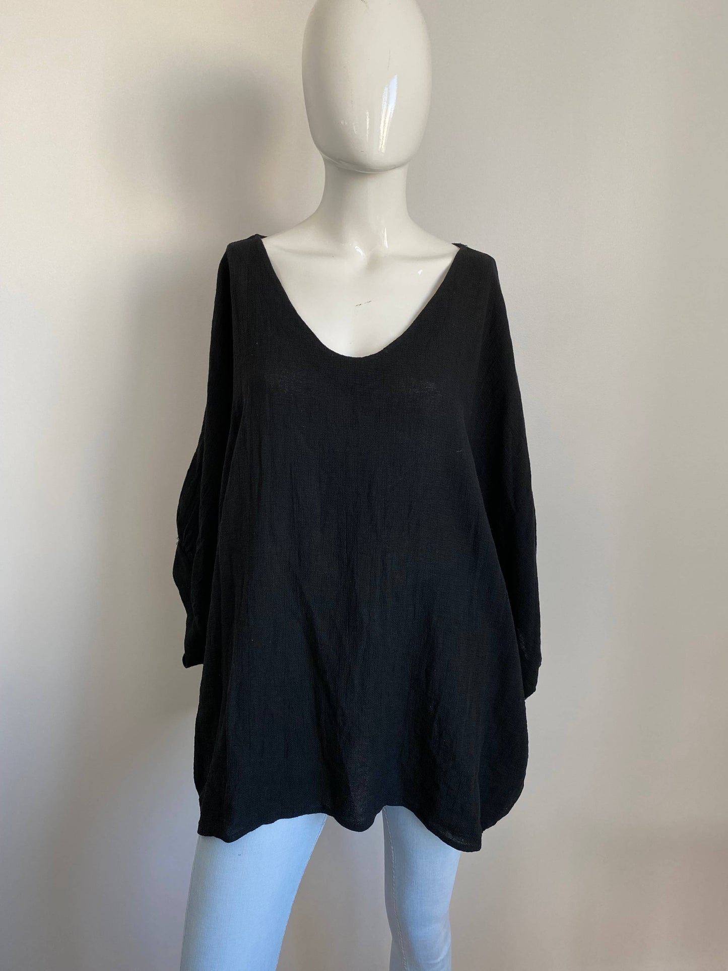 Ylisuuri pellavapaita – musta, 100 % pellavaa, yksi koko (36–50)