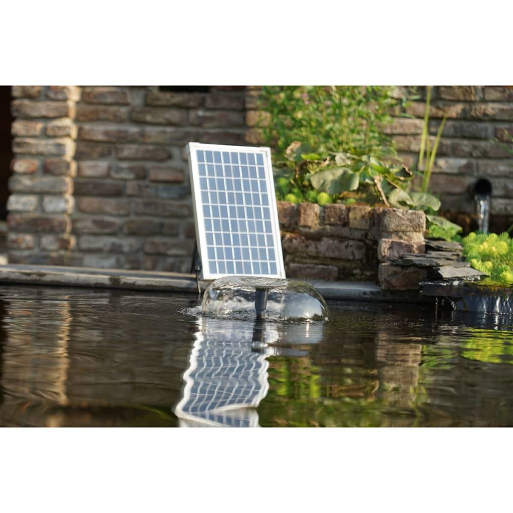 Ubbink SolarMax 1000 sarja aurinkopaneelilla, pumpulla ja akulla