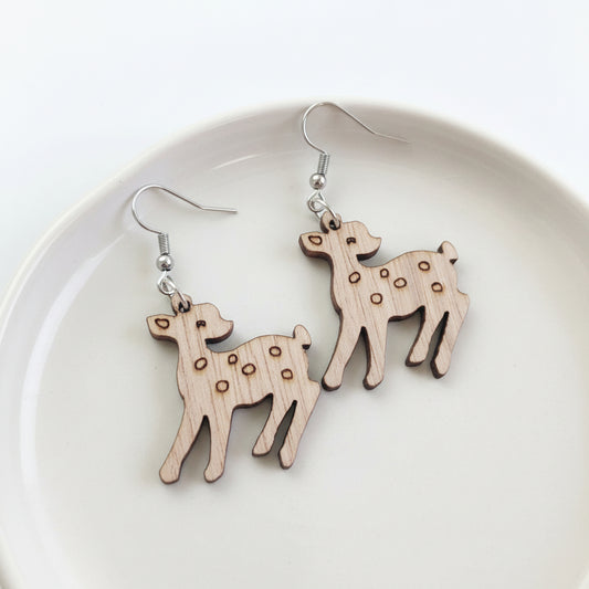 Metsämaahisen Peura – puiset korvakorut