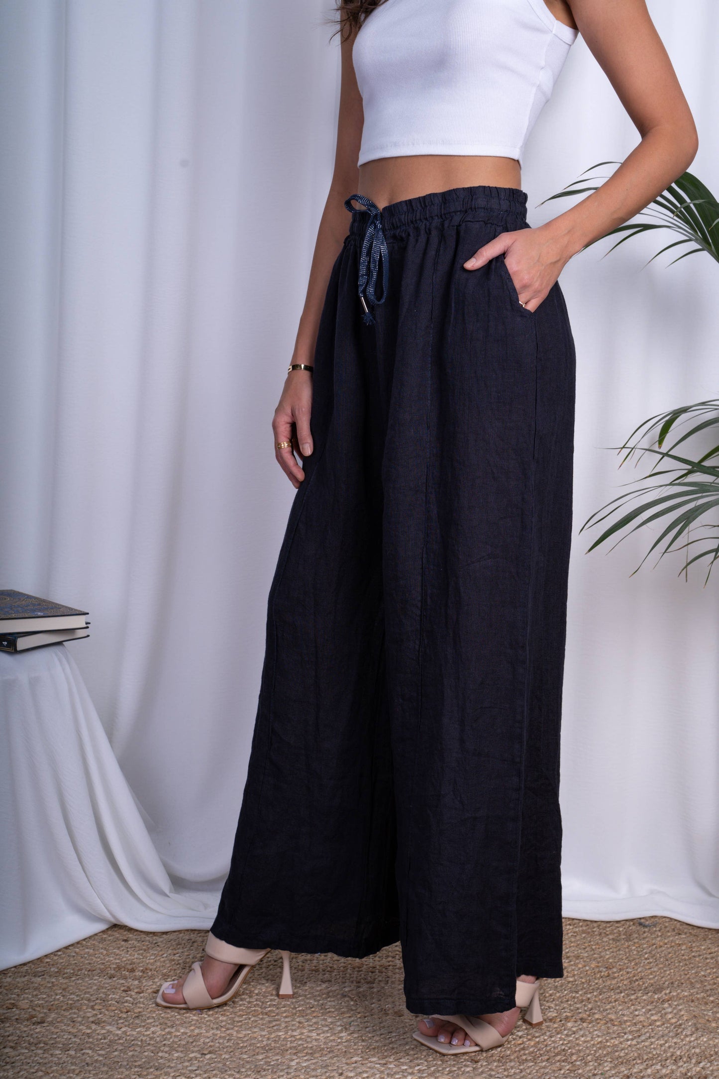 Naisten pellavahousut – musta, 100 % pellavaa, yksi koko (40–52)