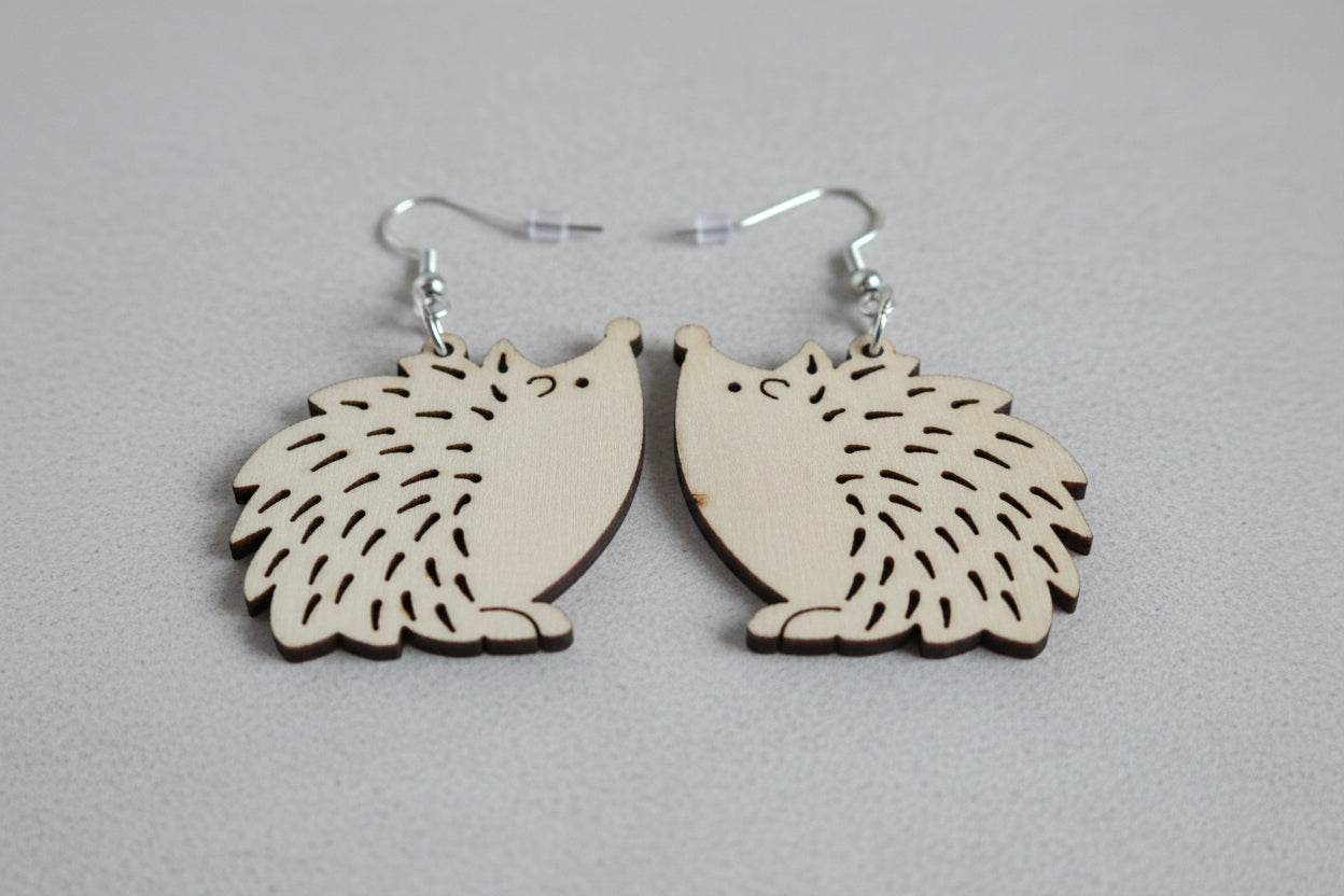 Metsämaahisen Siili – puiset korvakorut