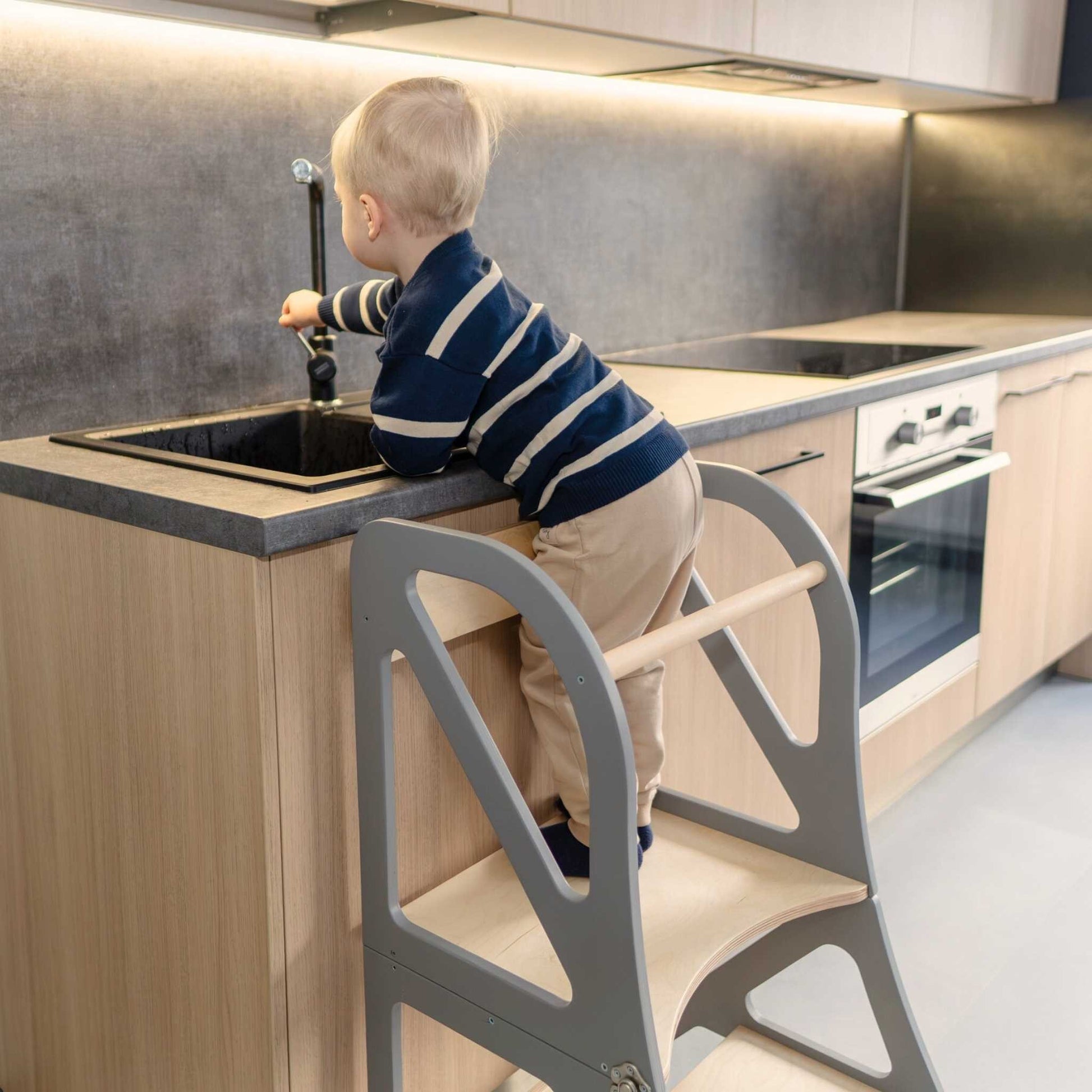 Transformable Kitchen Tower - Securestep